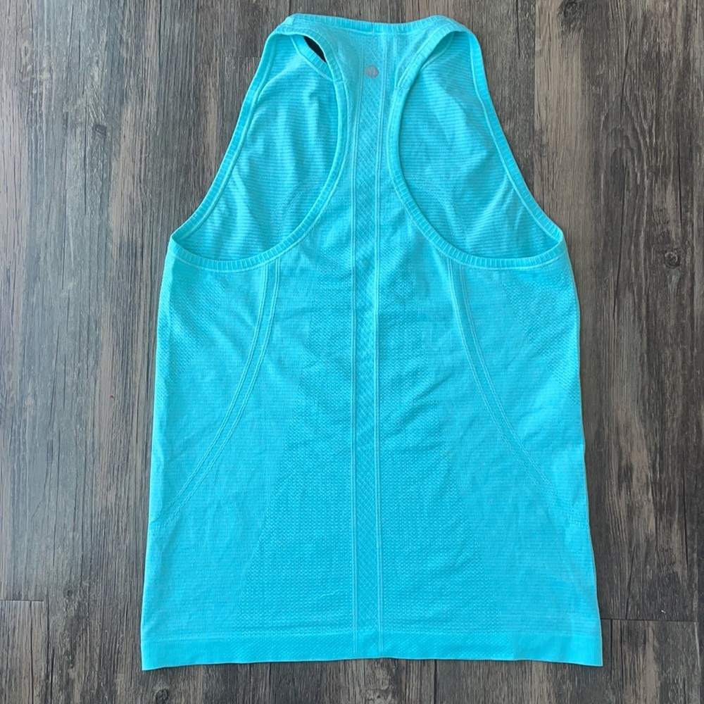 Lululemon Swiftly Tech Racerback - High Neck - Picture 2 of 7